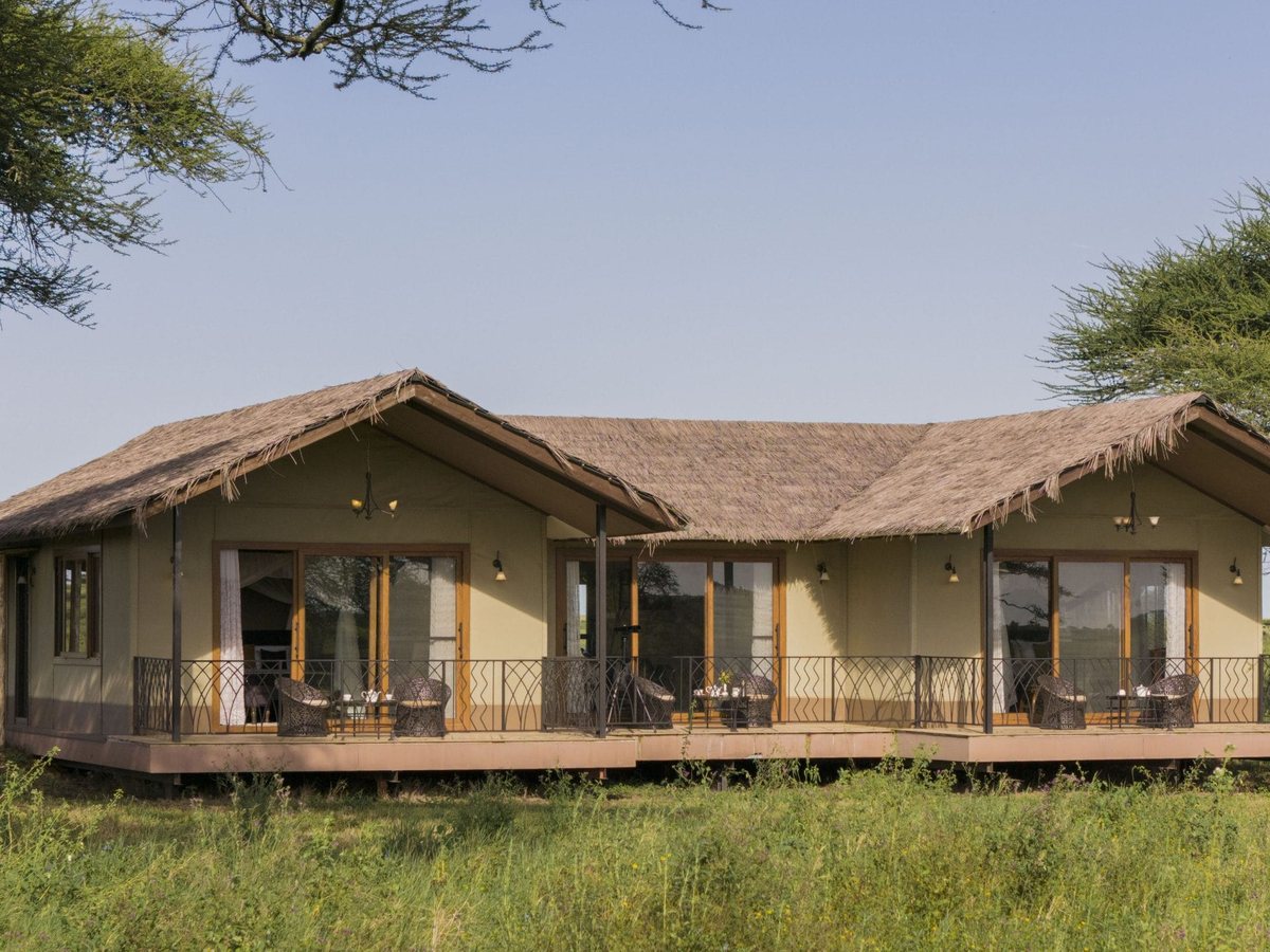 Sametu Camp — The thatched main lodge building